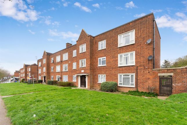 Flat for sale in Roxwell House, Valley Hill, Loughton