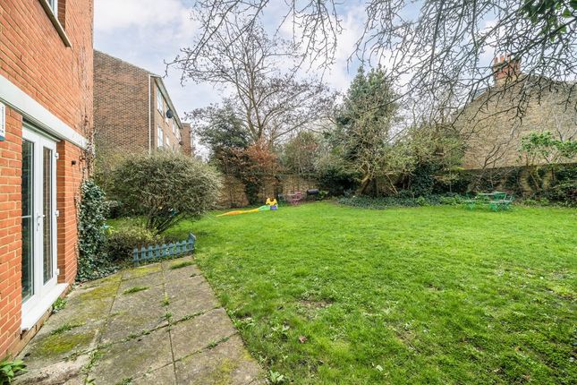 3 Meadowside Apartments, 1C, Daysbrook Road, London photo 4