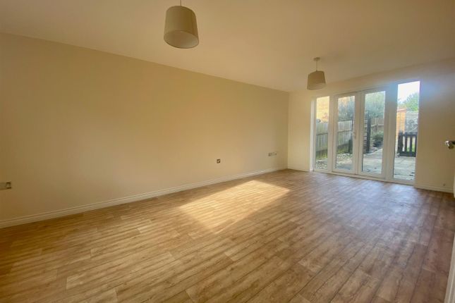 21, Silver Hill, Peterborough photo 4