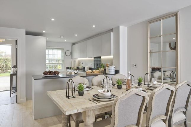 18, West Field Lane, Clacton-On-Sea photo 3