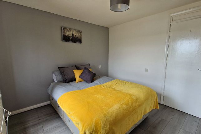 Flat for sale in Gower Street, Oldham, Greater Manchester
