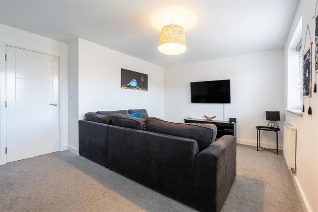 10, Willow Way, Morpeth photo 2