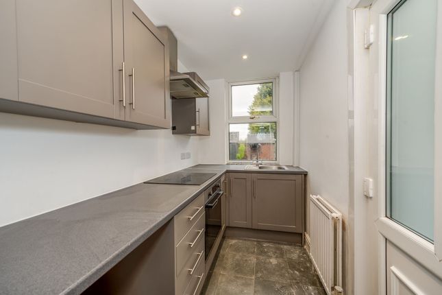 12 Cavill Road, Sheffield photo 2