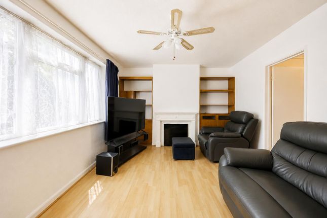 23, Maple Avenue, West Drayton photo 4