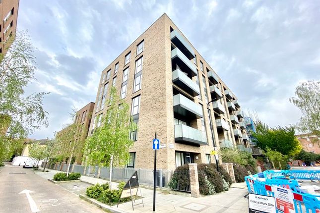 Thumbnail Flat to rent in Central Mill, Haggerston