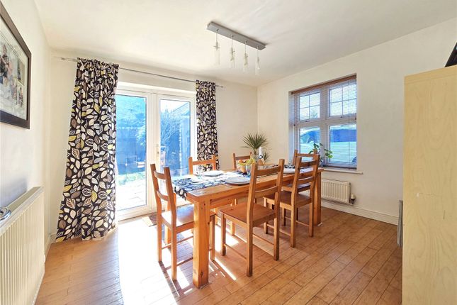 14, Penny Lodge Lane, Rossendale photo 4