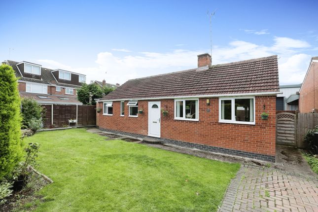 Thumbnail Bungalow for sale in Temple Grove, Warwick, Warwickshire