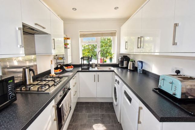 23, Birchington Close, MAIDSTONE photo 3