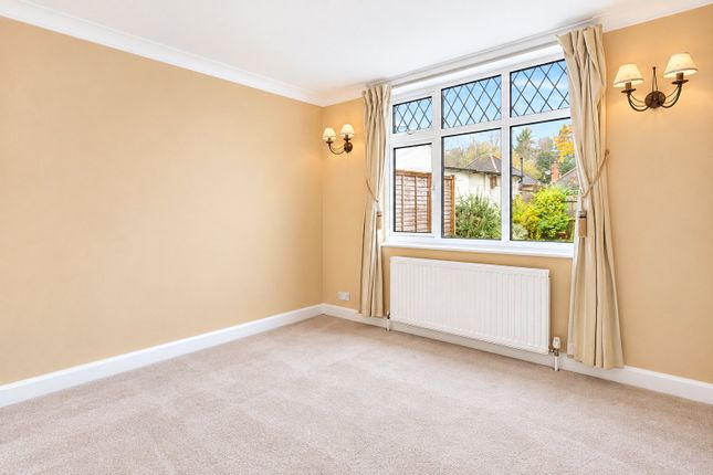 34, Havers Lane, Herts photo 4