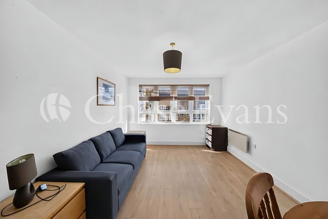 Flat 164,, St. Davids Square, London photo 3