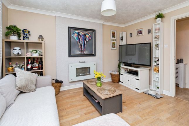 39, Columbine Way, Telford photo 2