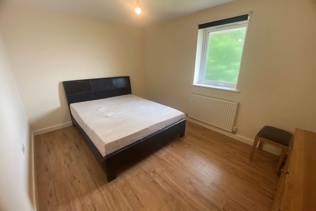 Flat to rent in Church Street, Heanor