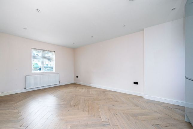 Ingleway, North Finchley photo 3