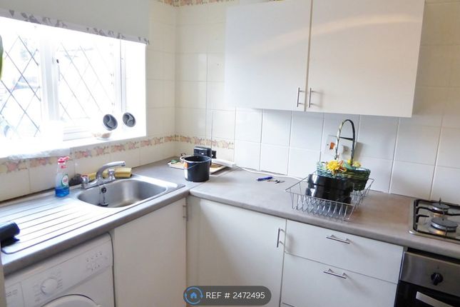 Morland Close, Mitcham photo 4