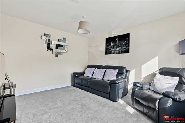 54, Weston Crescent, Jackton, JACKTON photo 4