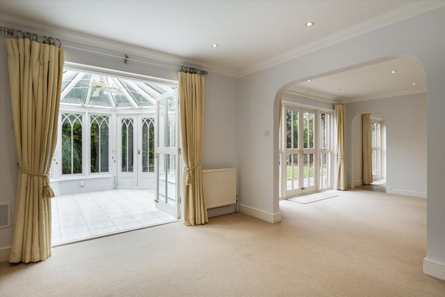 7, Lime Tree Walk, Virginia Water photo 4