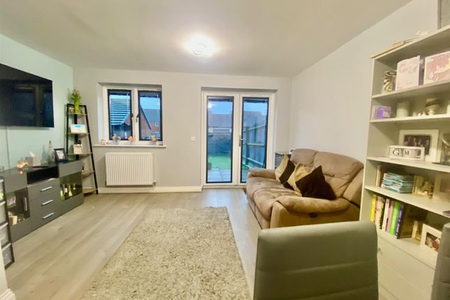 33, Jones Hill, Peterborough photo 4