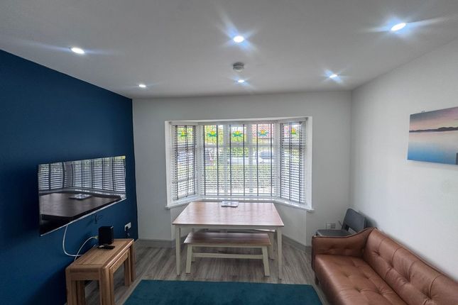 23 Rose Avenue, Preston photo 3