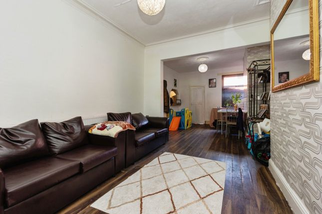 23, Smalldale Avenue, Manchester photo 4
