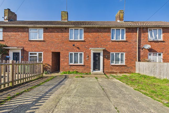 3-bed house on 13 Sullington Mead, Horsham, £400,000