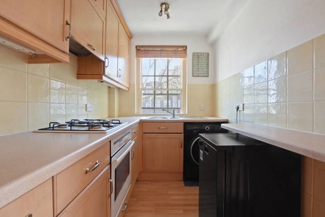 Eton College Road, Eton College Road NW3, Eton College Road NW3, Chalk Farm photo 4