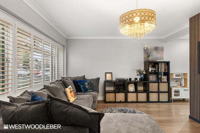 4, Granville Gardens, Hoddesdon photo 4