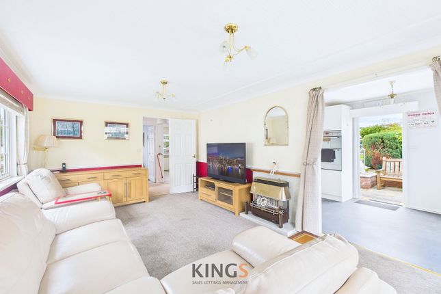 20 The Firs Park Woodside Lane, Hatfield photo 4
