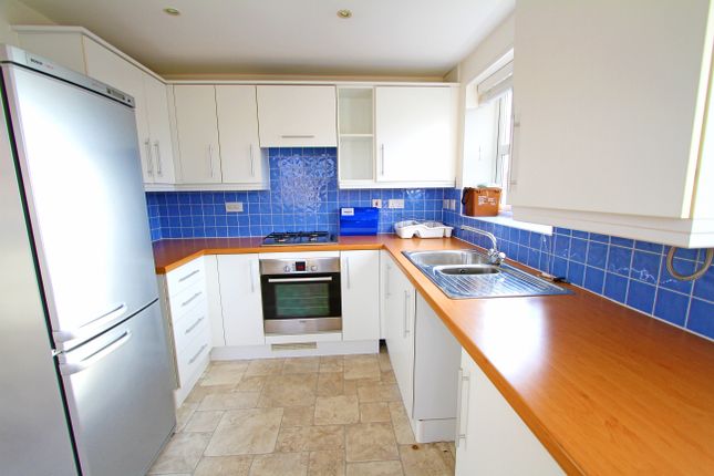 2 Rowan House, Clarkes Court, Banbury photo 2