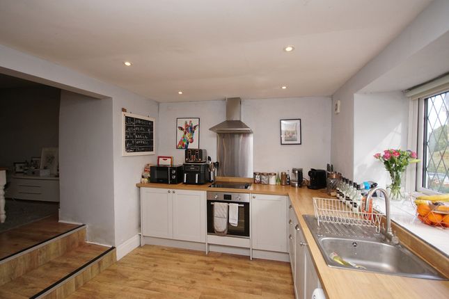 Flat Woodland View, 3, Tetbury Lane, Gloucestershire photo 4
