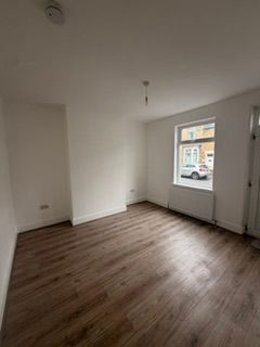 47, Avenue Road, Rotherham photo 5