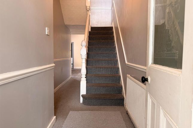 47, Maes Road, Llanelli photo 2