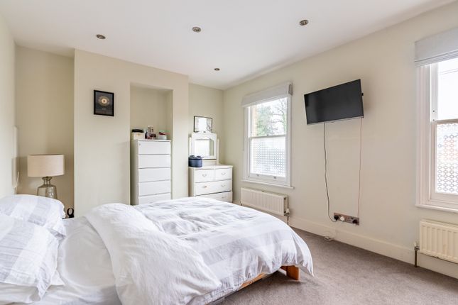 Terraced house to rent in Oswald Road, St. Albans, Hertfordshire