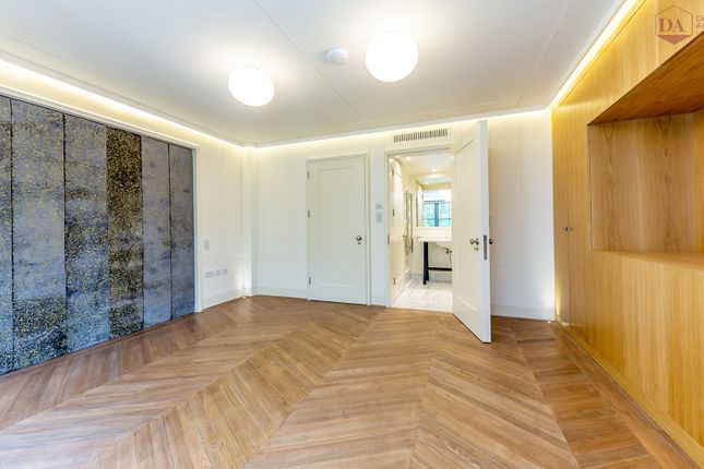 Town house for sale in Belmont Street, Camden, London