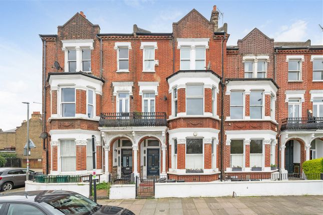 Flat for sale in Wandsworth Common West Side, London