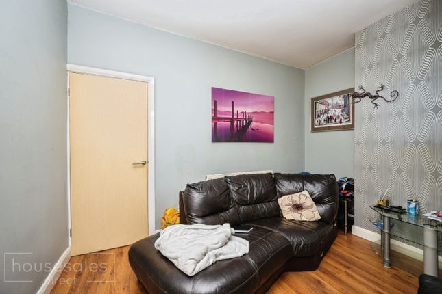 7, Iron Street, Bolton photo 4
