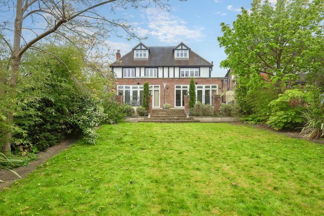Detached house to rent in New Forest Lane, Chigwell