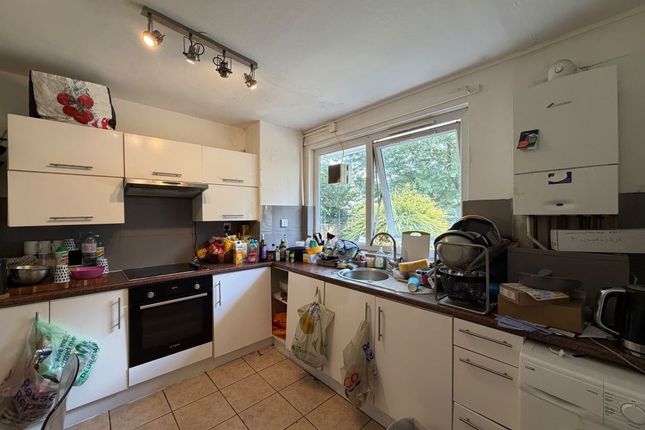 Flat 6 Courier House, Ewen Crescent, Tulse Hill, London, SW2 2PN photo 2