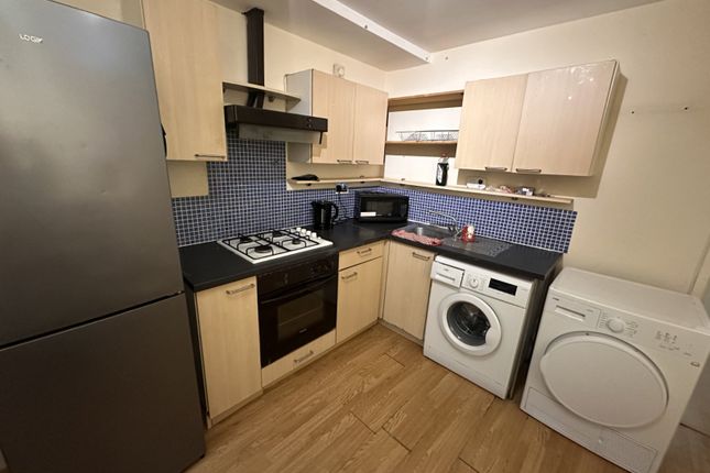 30, Kelso Heights, Leeds photo 4