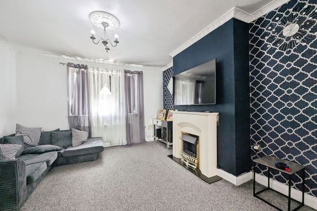 22, Acomb Gardens, Newcastle Upon Tyne photo 5