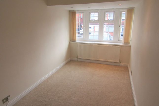 46 Brookside, Birmingham photo 4