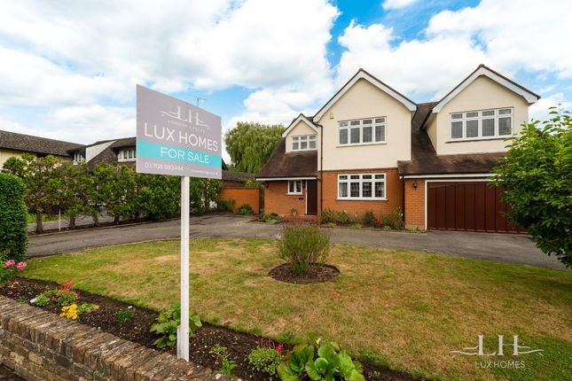 Thumbnail Detached house for sale in Parkstone Avenue, Hornchurch