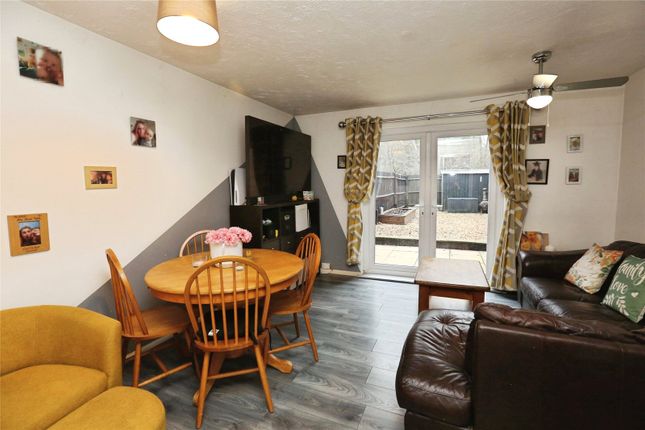 9, Berber Close, Fareham photo 5