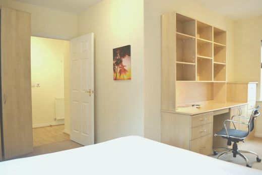 19 / Clarinet Court, Symphony Close, Edgware photo 2