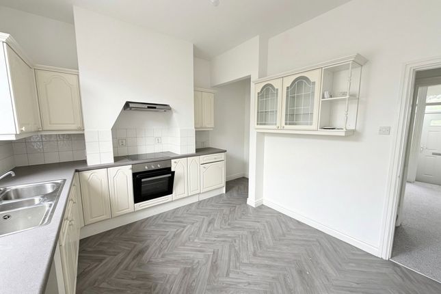 68, Stockport Road, Hyde photo 5