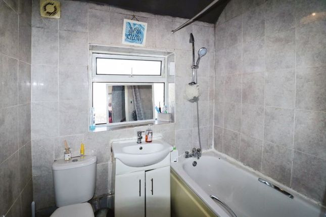Terraced house for sale in Harrow Road, Langley, Slough