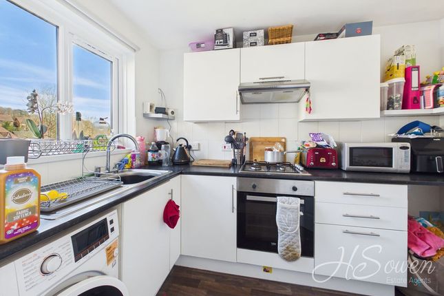 57, Heron Way, Torquay photo 4