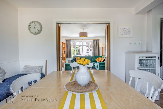 11, Rapley Avenue, Pulborough photo 4