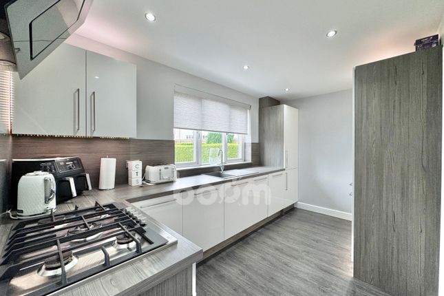 6, Broom Terrace, Johnstone photo 3