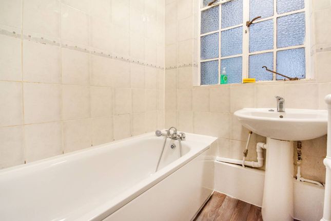 Flat to rent in Streatham Hill, Streatham Hill, London