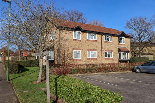 Flat for sale in Canterbury Court, Southwater, Horsham